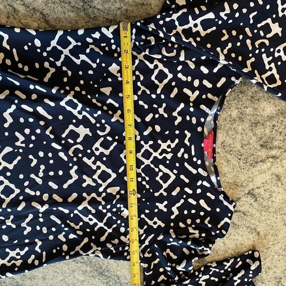 Sunny Leigh Medium Navy & White Abstract Pattern 3/4 Sleeve Flattering Dress - Picture 7 of 9